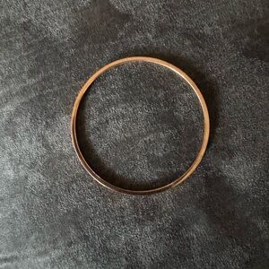NWOT -Stainless Steel Classic Thin Metal Bangle Bracelet in Rose Gold